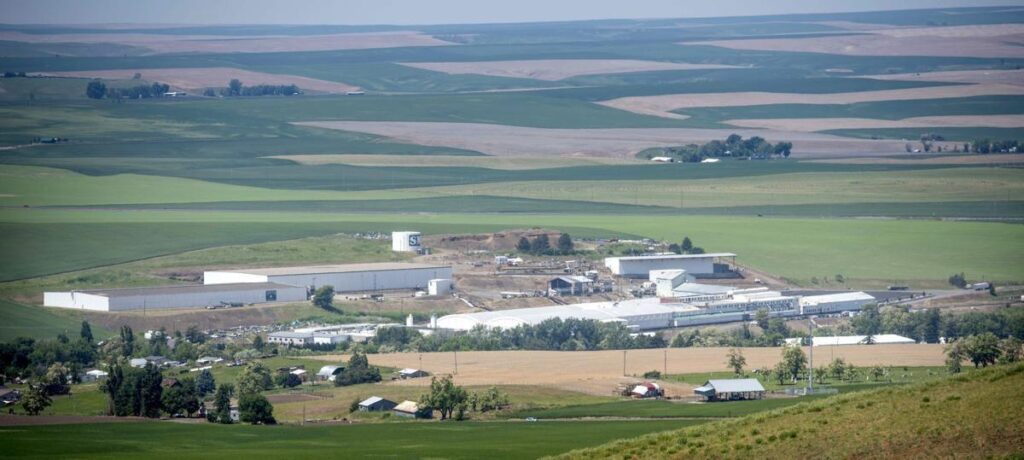 Lakeside Foods purchasing Oregon company, closing Wisconsin facility